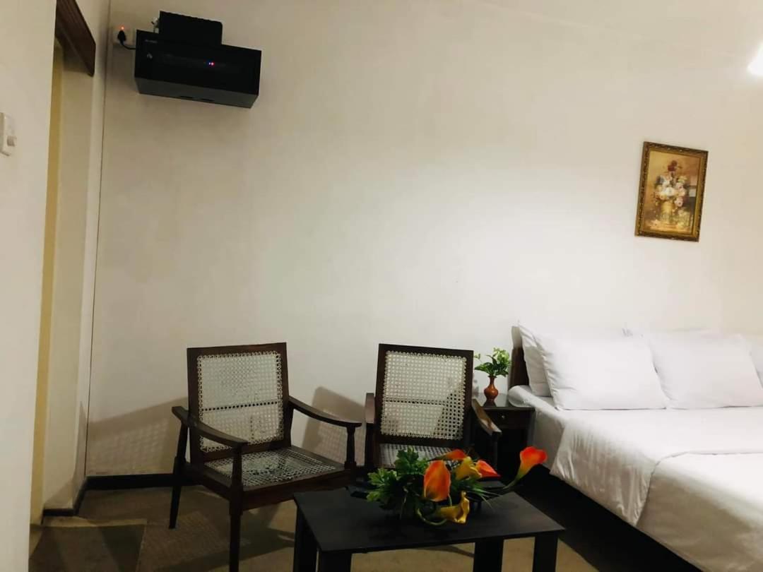 Mount Mary Inn Nuwara Eliya Quarto foto